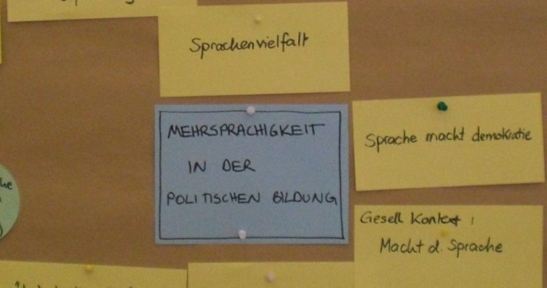 Politische Bildungsarbeit in mehrsprachigen Gruppen